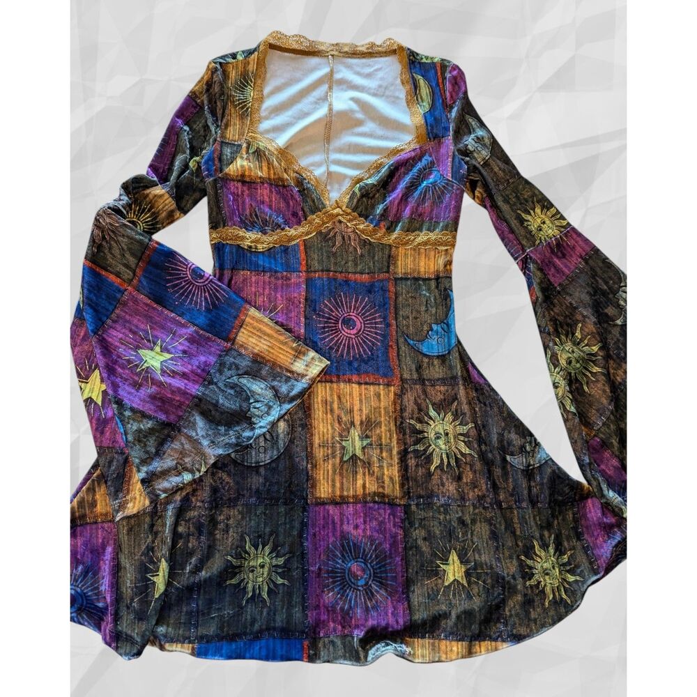 Shein - Grunge Sun & Moon Print Contrast Lace Flounce Sleeve Dress Sz XS - Picture 2 of 12